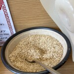 江ちゃんラーメン - 2種のゴマ
