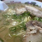 江ちゃんラーメン - 一口食べた後(^◇^;)