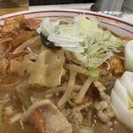 蒙古タンメン中本 - 野菜アップ