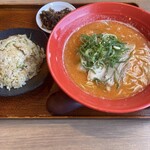 らーめん餃子 金虎 - 