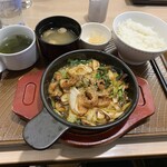 ガスト - 料理写真:牛もつ焼き定食 1090円