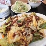 大衆酒場 いっぷく - ◾️回鍋肉定食¥880
　※ご飯、中華スープお代わり無料
　※烏龍茶、アイスコーヒーお代わり無料
　※ランチは¥780〜土日平日同様メニュー