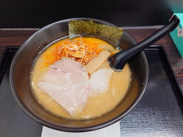 味噌ラーメン専科 やど香り惣菜店 &ndash; 弘前市運動公園前のラーメン店