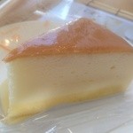 柳月 - チーズケーキ(144円)