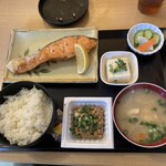 なか里 - 鮭焼魚定食　950円