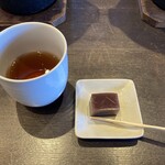 栞   - 〆のようかん。