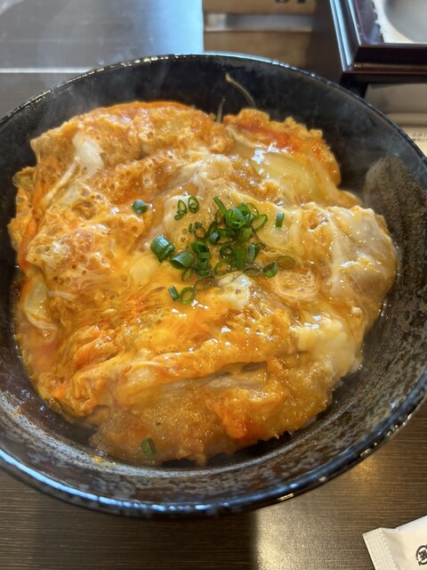 Tanoshi Japanese Tapas and Sake Bar （タノシ ジャパニーズ タパス