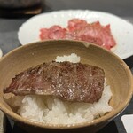 肉 希々 - 