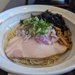 境逸品 鶏そば 山田屋 - 煮干そば。