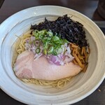 境逸品 鶏そば 山田屋 - 煮干そば近景。