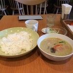 ヒジョビンタン 西新宿店 - グリーンカレー