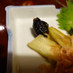 宗平 - ヘタを揚げてあって中身をするりと食べられます！