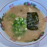 中洲屋台長浜ラーメン初代 健太 - メニューは豚骨ラーメン1000円替え玉食べ放題