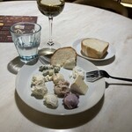 FROMA YORKYS CHEESE RESTAURANT&BAR - １回目。