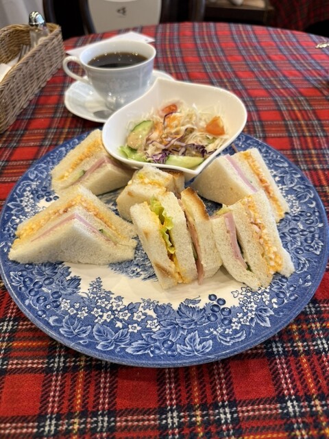 GROSVENOR CAFE photo 5