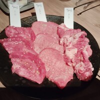 焼肉 The INNOCENT CARVERY 新丸ビル店 - 