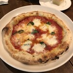 NAPOLI CUCINA - ピッツァランチ：１５００円（フォカッチャ、前菜、ドリンクバーがセット）のマルゲリータ