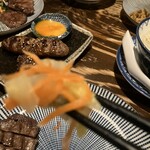 炭焼牛たん東山 - 