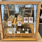 LATTEST SENDAGAYA - 週末限定プリンがある。