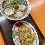 家康 - ラーメン半焼飯セット