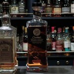 DEN - ラビットホール ケイブヒル