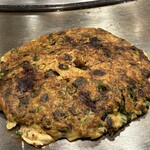 ねぎ焼やまもと - 鉄板のうえで熱々！