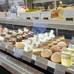 equilibre - ケーキのショーケース