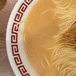 双喜紋 - ラーメンネギ抜きバリカタ670円　左