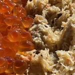 光る海 - 店主特製カニ飯&イクラ丼
