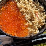 光る海 - 店主特製カニ飯&イクラ丼