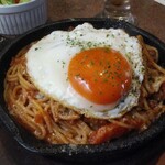 ラ・ガジガジ - ナポリ風ナポリタン大盛