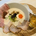 鶏と魚介らぁ麺komugi - 