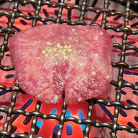 焼肉 よいん - タン中は片面をしっかりと焼き上げます