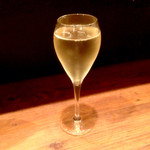 chez le mak - 【初訪問時】ヴィーニャ マルティナ, カヴァ ブリュット（600円）。