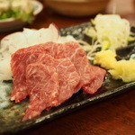 Ayase Kagahiro - 馬刺しはどこで食べても美味しい。