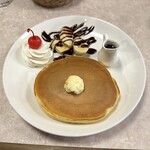 純喫茶 ロビンソン - ロビンソン特製ホットケーキ　600円