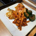 焼肉やっちゃん - キムチ盛り合わせ