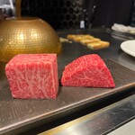 鉄板焼き あさひ - 右がヒレ宮城県産　左がサーロイン鹿児島県産サーロインが特に美味しかった