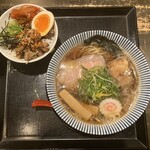麺屋甚八 - 