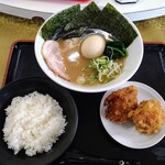 重右衛門 - 味玉らーめん豚骨味噌＆国産鶏唐揚げセット