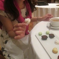 リストランテ ル・ミディ ひらまつ - 食後のお菓子と紅茶