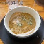 麺や 清流 - 焼豚2枚、角切り焼豚数個、葱、玉葱
