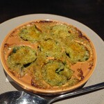 285211654 - ⚪つぶ貝の香草バター焼き