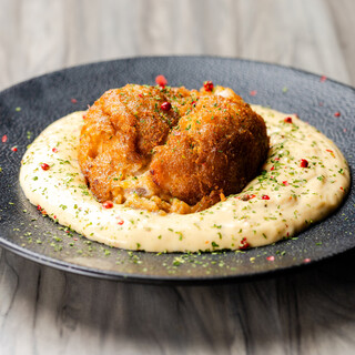 名物『まんまる海老カツ』海鮮アテ寿司、多彩な牛肉料理が大人気