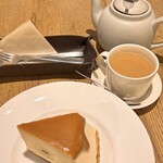 カフェ＆ブックス ビブリオテーク 東京・吉祥寺 - 