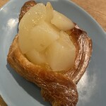 Ｂｒｅａｄ Ｃｒａｆｔ　オオウラ - フルーツデニッシュ（洋なし）310円