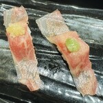 焼肉としゃぶしゃぶ 焼きしゃぶjp - 肉寿司、わさびとニンニクで。