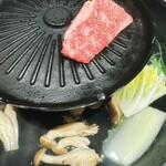 焼肉としゃぶしゃぶ 焼きしゃぶjp - 焼肉としゃぶしゃぶを同時に、豚肉を少し焼いてしゃぶしゃぶして食べても美味しかったです。