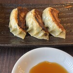 AKIHA麺屋 粋翔 - 餃子3つ。