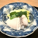 まき村 - フグの大きな白子とお腹の身